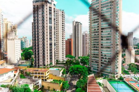 Apartamento à venda com 300m², 6 quartos e 4 vagas Apartamento à venda com 300m², 6 quartos e 4 vagasVista da Suíte master