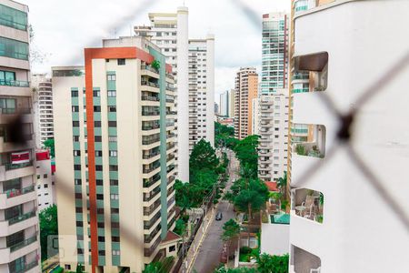 Apartamento à venda com 300m², 6 quartos e 4 vagas Apartamento à venda com 300m², 6 quartos e 4 vagasVista da Varanda