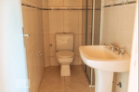 Banheiro de apartamento para alugar com 3 quartos, 70m² em Marechal Rondon, Canoas