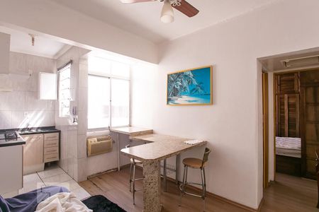 Apartamento à venda com 34m², 1 quarto e sem vagaSala/Cozinha