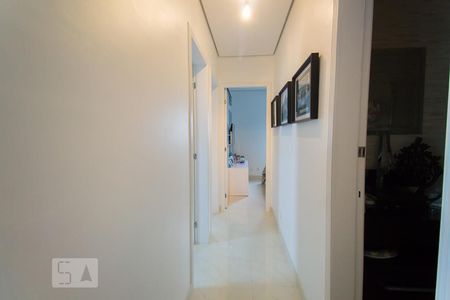 Corredor de apartamento à venda com 3 quartos, 60m² em Jardim Celeste, São Paulo