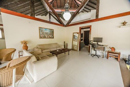 Sala de casa à venda com 5 quartos, 1800m² em Maceio, Niterói