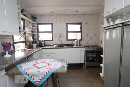 Cozinha de apartamento à venda com 4 quartos, 170m² em Vila Morse, São Paulo