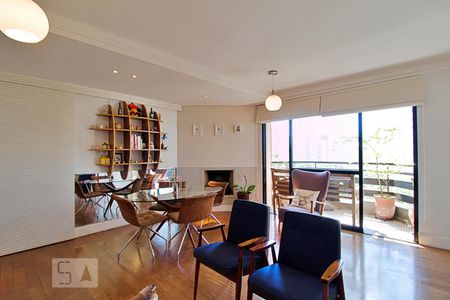 Sala de apartamento à venda com 3 quartos, 126m² em Real Parque, São Paulo