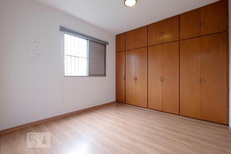 Quarto de apartamento para alugar com 2 quartos, 70m² em Pinheiros, São Paulo