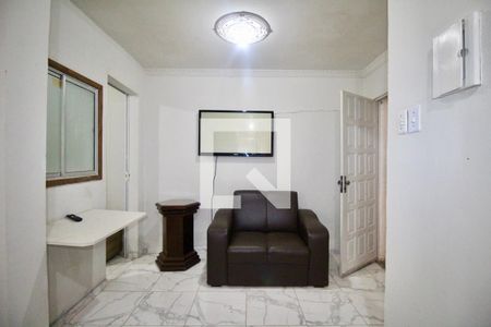 Sala de casa para alugar com 2 quartos, 55m² em Barra, Salvador