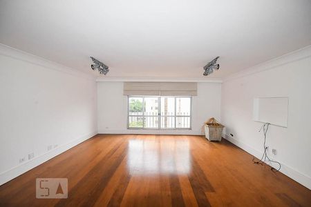 Apartamento à venda com 220m², 4 quartos e 4 vagasSala