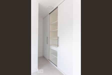 Suíte de apartamento para alugar com 2 quartos, 76m² em Santa Maria Goretti, Porto Alegre