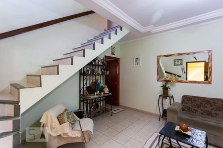 Sala de casa à venda com 4 quartos, 200m² em Jardim Sarah, São Paulo