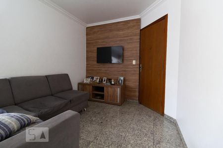 Sala de apartamento para alugar com 3 quartos, 98m² em Palmares, Belo Horizonte