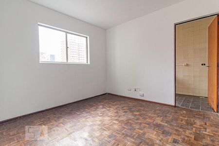 Sala de apartamento para alugar com 1 quarto, 32m² em Rebouças , Curitiba