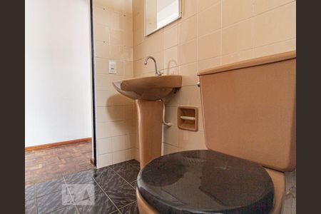 Banheiro de apartamento para alugar com 1 quarto, 32m² em Rebouças , Curitiba