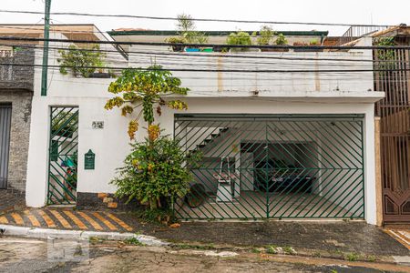 Fachada de casa à venda com 3 quartos, 200m² em Vila Paulicéia, São Paulo