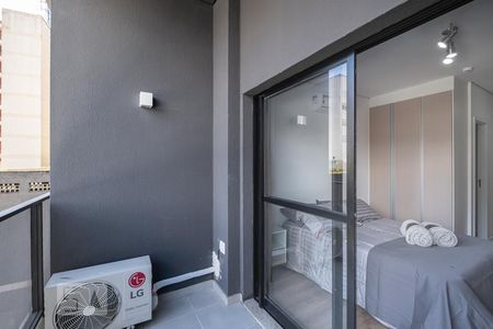 Varanda de kitnet/studio à venda com 1 quarto, 23m² em Pinheiros, São Paulo