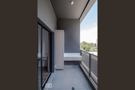 Varanda de kitnet/studio para alugar com 1 quarto, 23m² em Pinheiros, São Paulo