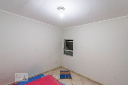 Quarto de casa para alugar com 1 quarto, 30m² em Vila Yara, Osasco
