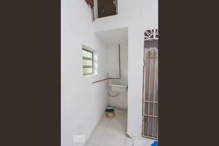 Casa para alugar com 45m², 1 quarto e sem vaga Casa para alugar com 45m², 1 quarto e sem vagaLavanderia