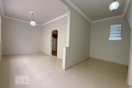 Sala de casa à venda com 3 quartos, 160m² em Bonsucesso, Rio de Janeiro