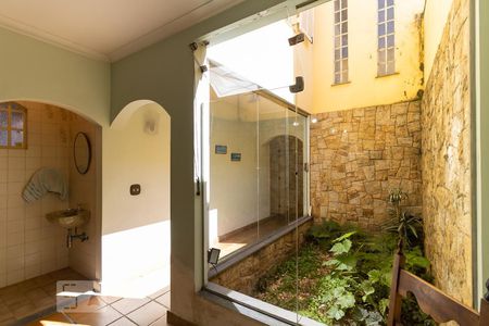 Jardim Interno de casa à venda com 4 quartos, 225m² em Vila Moinho Velho, São Paulo