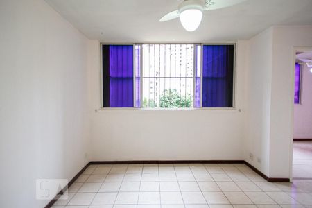 Sala de apartamento para alugar com 2 quartos, 54m² em Setor Oeste, Goiânia
