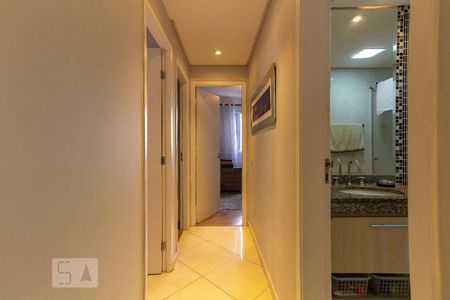 Corredor de apartamento à venda com 3 quartos, 79m² em Vila Carrão, São Paulo