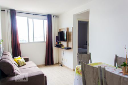 Sala de apartamento para alugar com 2 quartos, 50m² em Vila Homero Thon, Santo André