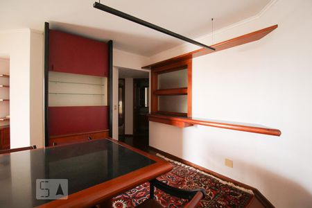 Sala de apartamento para alugar com 3 quartos, 130m² em Indianópolis, São Paulo