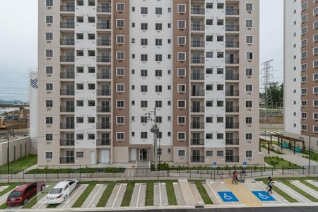 Vista do Quarto 1 de apartamento para alugar com 2 quartos, 44m² em Irajá, Rio de Janeiro