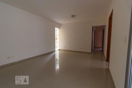 Sala de apartamento para alugar com 3 quartos, 110m² em Sagrada Família, Belo Horizonte