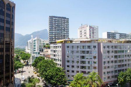 Vista da Sala de apartamento à venda com 2 quartos, 65m² em Leblon, Rio de Janeiro