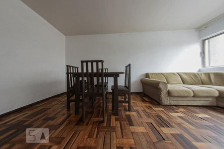 Sala de apartamento para alugar com 2 quartos, 47m² em Centro, Curitiba