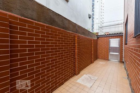 Casa para alugar com 126m², 2 quartos e 2 vagas Casa para alugar com 126m², 2 quartos e 2 vagasQuintal