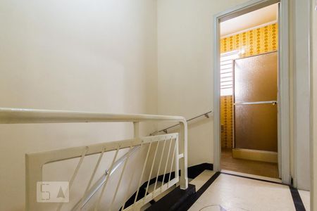 Casa para alugar com 126m², 2 quartos e 2 vagas Casa para alugar com 126m², 2 quartos e 2 vagasCorredor superior