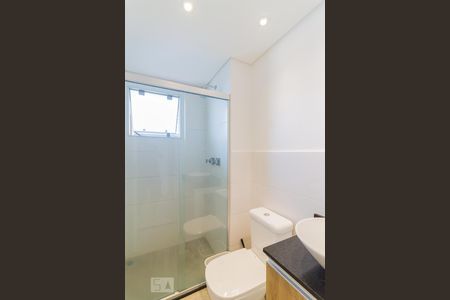 Banheiro de kitnet/studio para alugar com 1 quarto, 38m² em Vila Augusta, Guarulhos