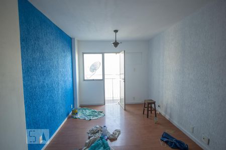 Sala de apartamento para alugar com 2 quartos, 70m² em Penha, Rio de Janeiro