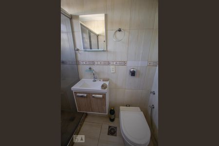 Banheiro de apartamento para alugar com 2 quartos, 70m² em Penha, Rio de Janeiro