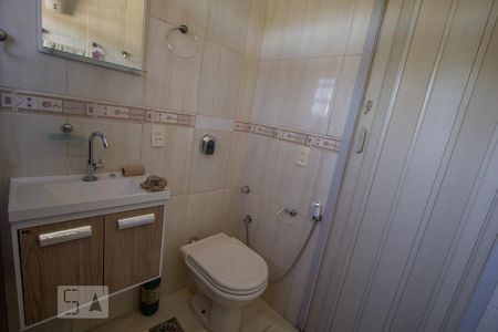 Banheiro de apartamento para alugar com 2 quartos, 70m² em Penha, Rio de Janeiro