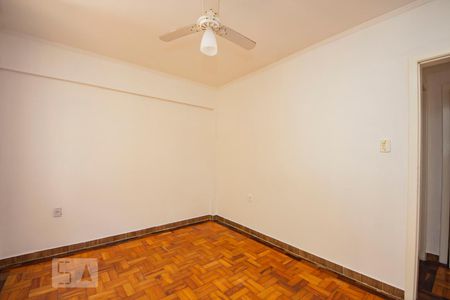 Quarto 1 de apartamento para alugar com 2 quartos, 63m² em Petrópolis, Porto Alegre