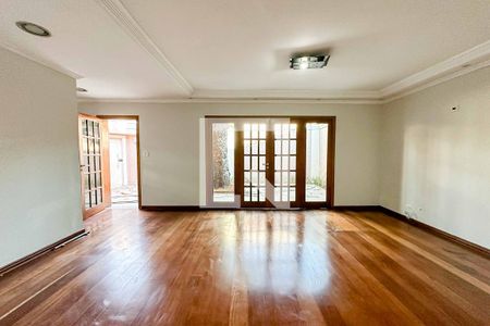 Sala de casa à venda com 3 quartos, 200m² em Vila Paiva, São Paulo