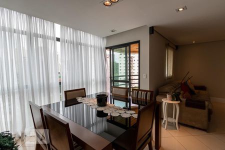 Sala de apartamento à venda com 3 quartos, 107m² em Vila Suzana, São Paulo