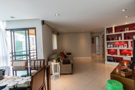 Sala de apartamento à venda com 3 quartos, 107m² em Vila Suzana, São Paulo