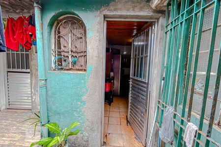 Entrada de casa à venda com 6 quartos, 300m² em Vila Ivone, São Paulo