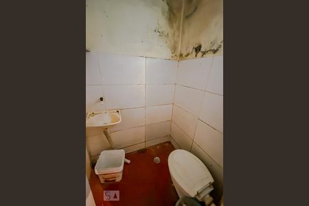 Banheiro de casa à venda com 6 quartos, 300m² em Vila Ivone, São Paulo