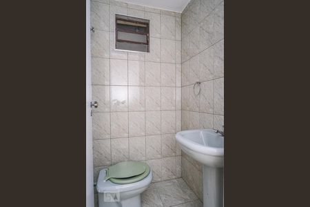 Lavabo de casa para alugar com 3 quartos, 150m² em Água Fria, São Paulo