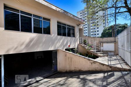 Garagem de casa à venda com 5 quartos, 500m² em Vila Anglo Brasileira, São Paulo