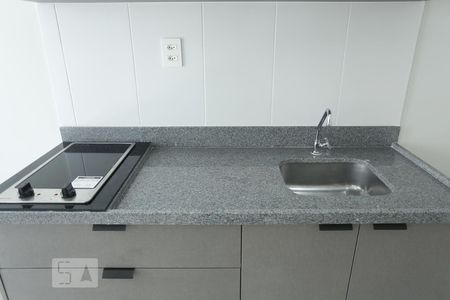 Cozinha de kitnet/studio para alugar com 1 quarto, 20m² em Liberdade, São Paulo