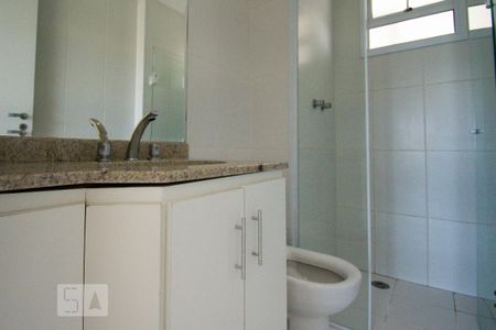 Apartamento à venda com 75m², 2 quartos e 2 vagas Apartamento à venda com 75m², 2 quartos e 2 vagasBanheiro