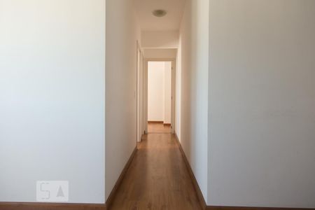 Corredor de apartamento para alugar com 2 quartos, 59m² em Picanço, Guarulhos