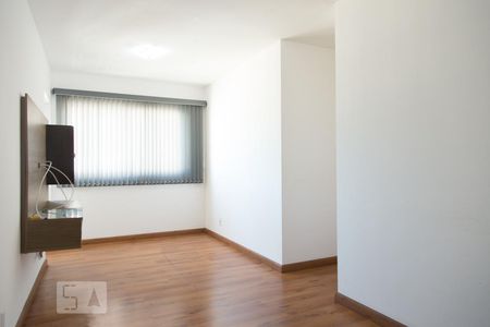 Sala de apartamento para alugar com 2 quartos, 59m² em Picanço, Guarulhos