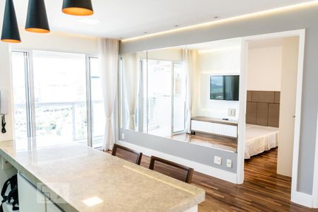 Detalhe Sala de apartamento para alugar com 1 quarto, 50m² em Empresarial 18 do Forte, Barueri